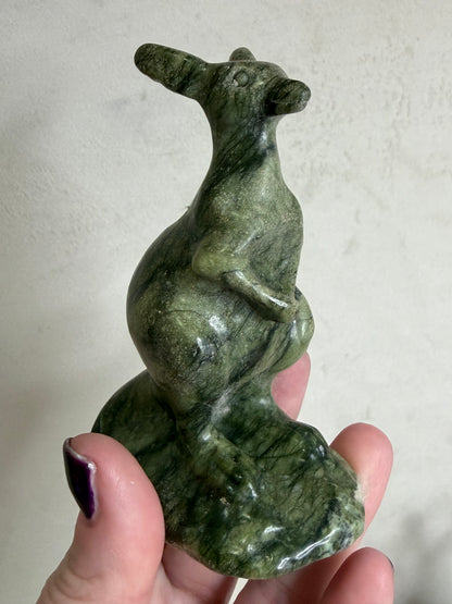 Green Serpentine Kangaroo Crystal Carving – 10cm