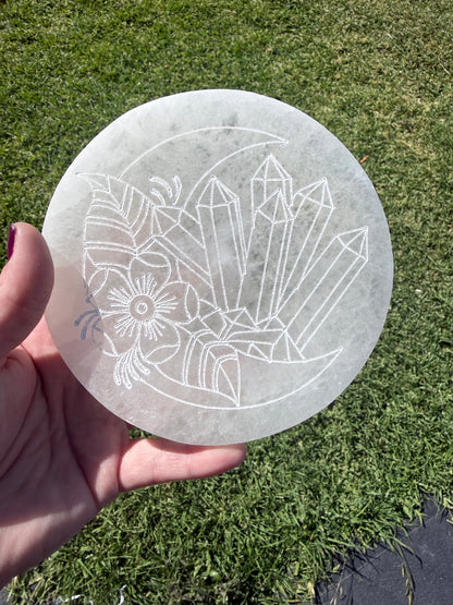 Selenite Engraved Charging Plate – Moon & Crystal Design (15cm)