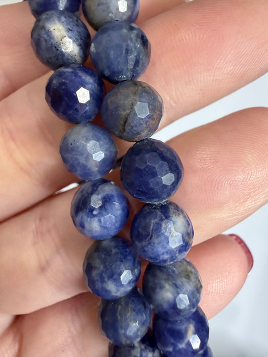 8mm Sodalite Faceted Bracelet

Clarity • Communication • Intuition
