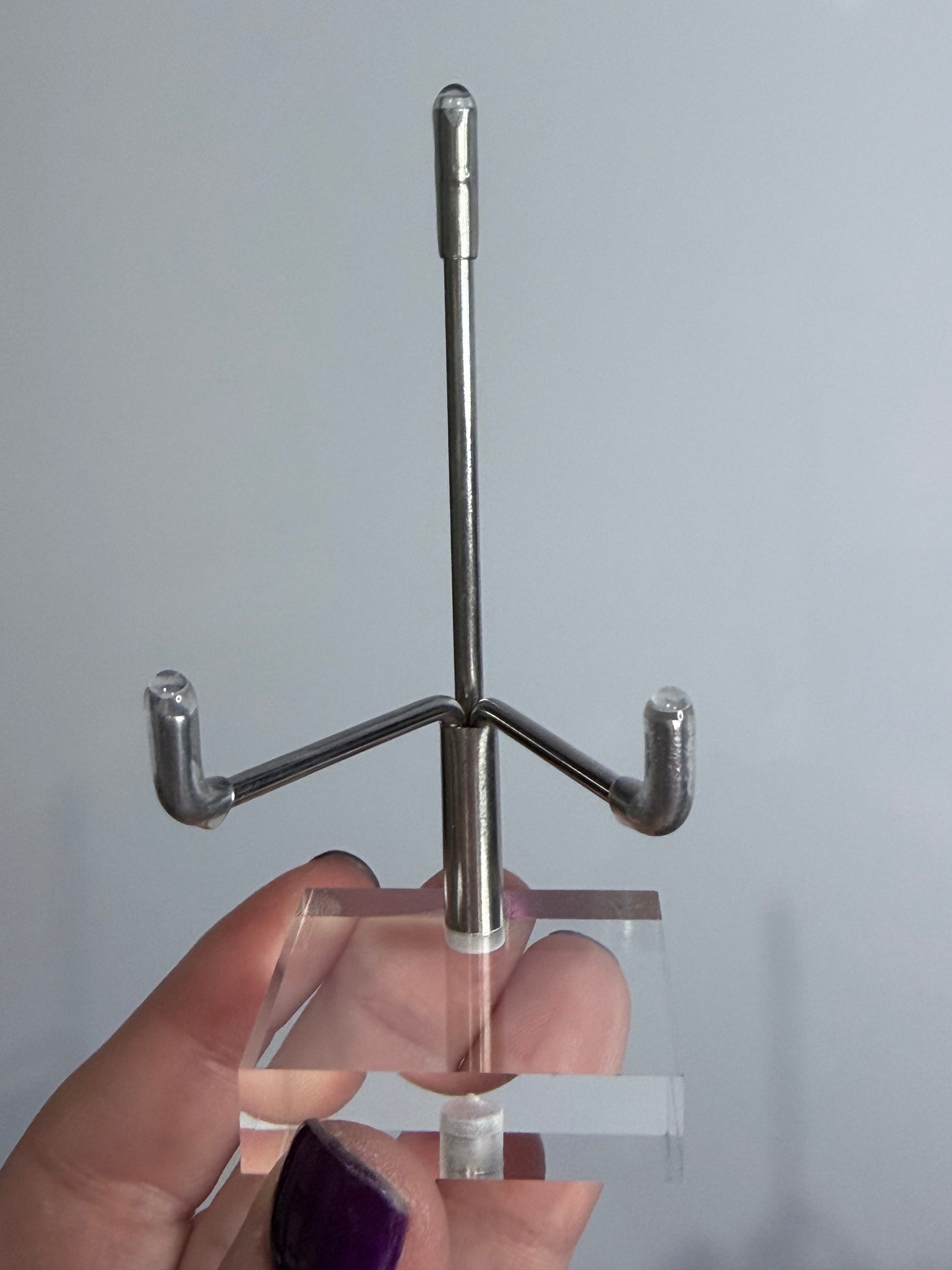 4 cm Adjustable Acrylic Display Stand