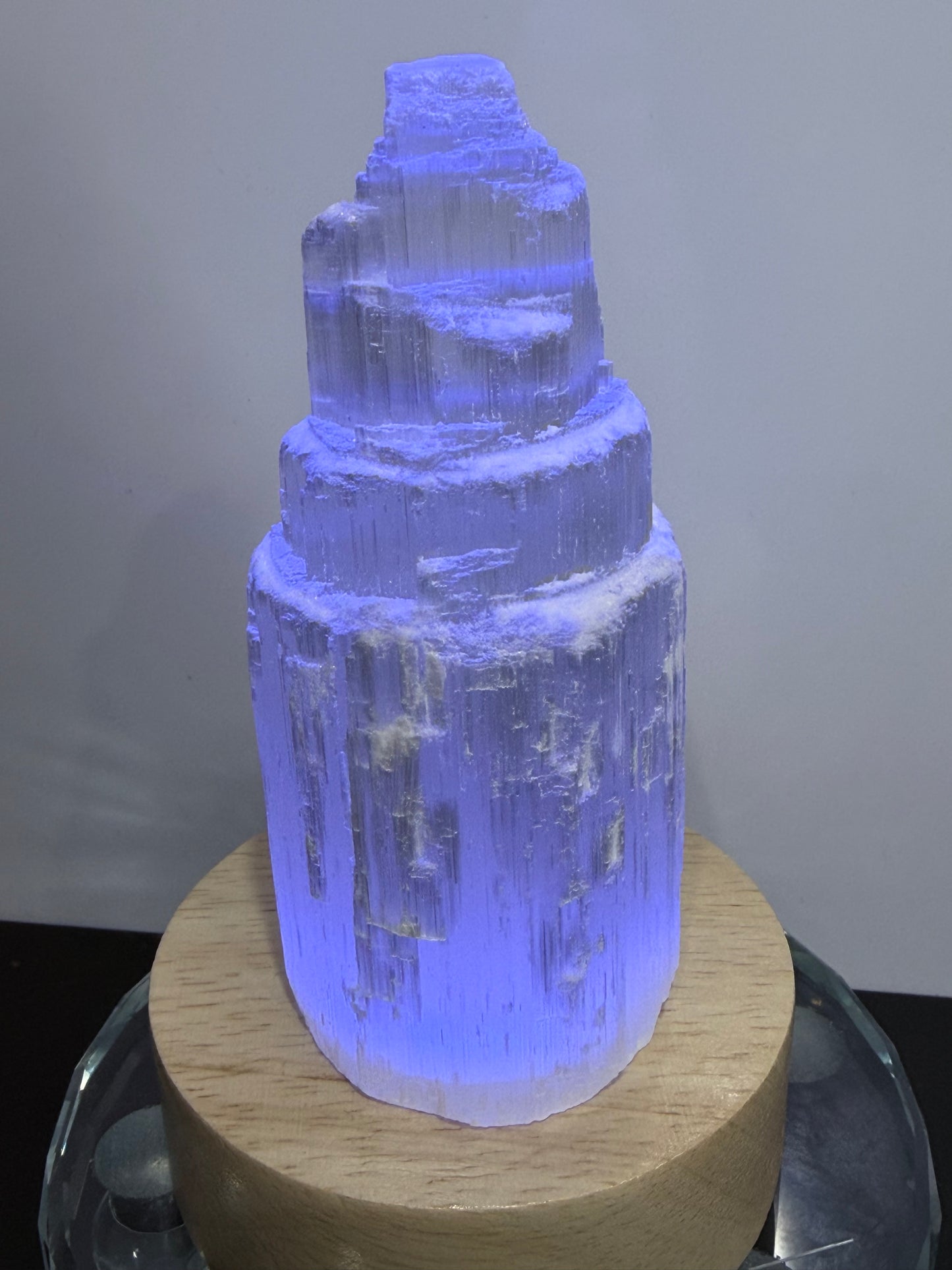 Selenite Tower Lamp with Colour-Changing LED Base – 10cm | 300g