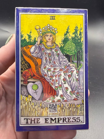 Universal Waite® Tarot Deck – 78 Cards & Guidebook