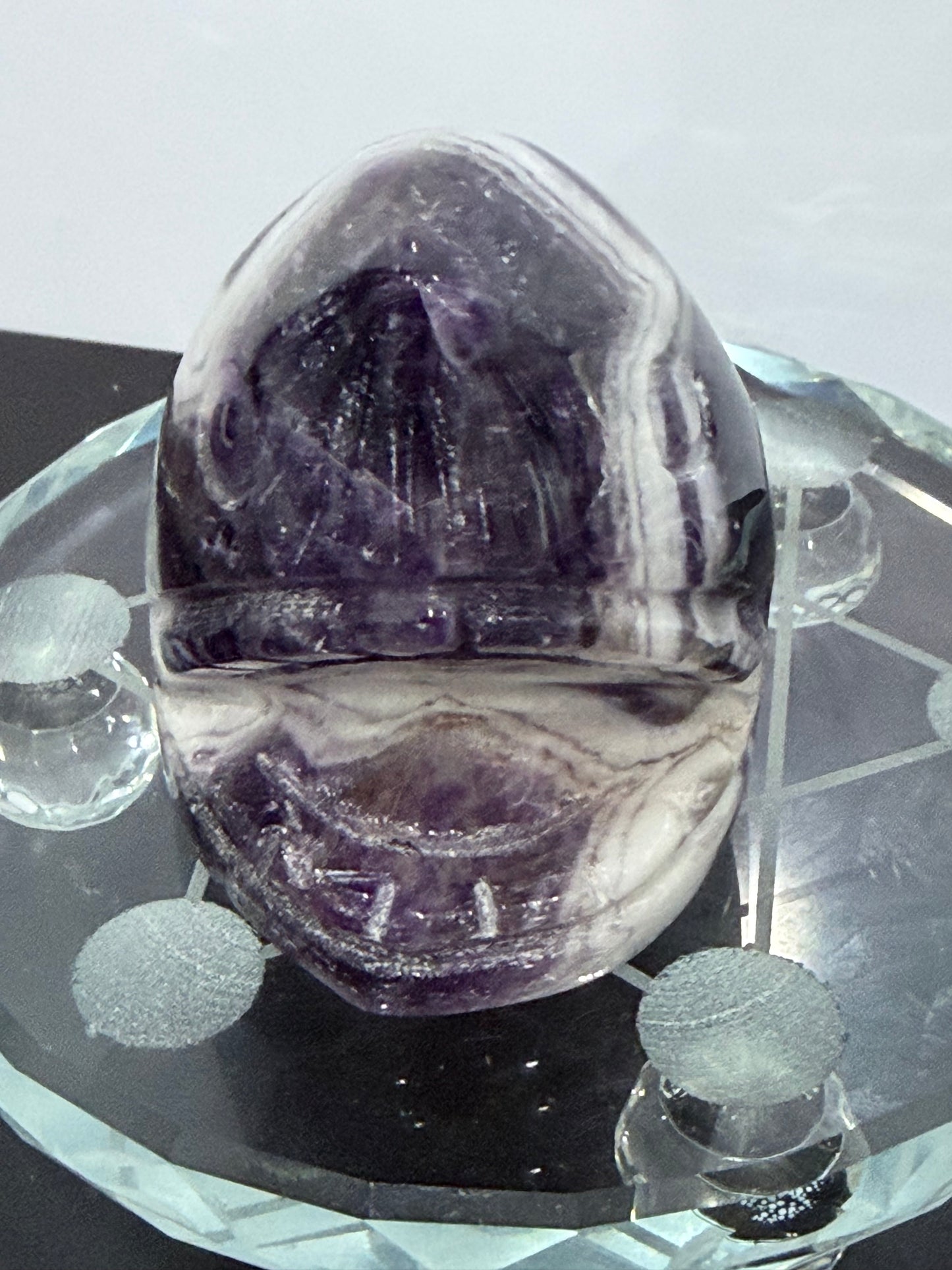Dream Amethyst Shark Carving 6.4cm | 262g