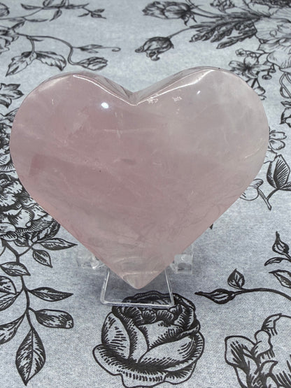 Rose Quartz Heart – Self Love & Calm (98g | 6.2 × 5.7cm)