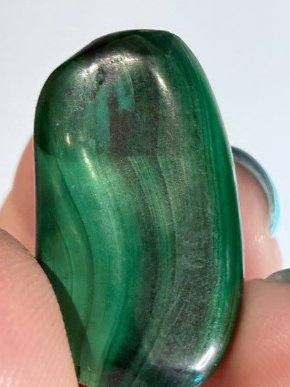 Malachite Tumble Stone – Soft Banded G -