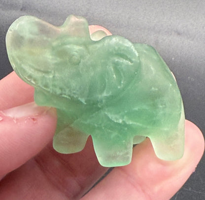 Green Fluorite Elephant – 5.3 × 3.8cm