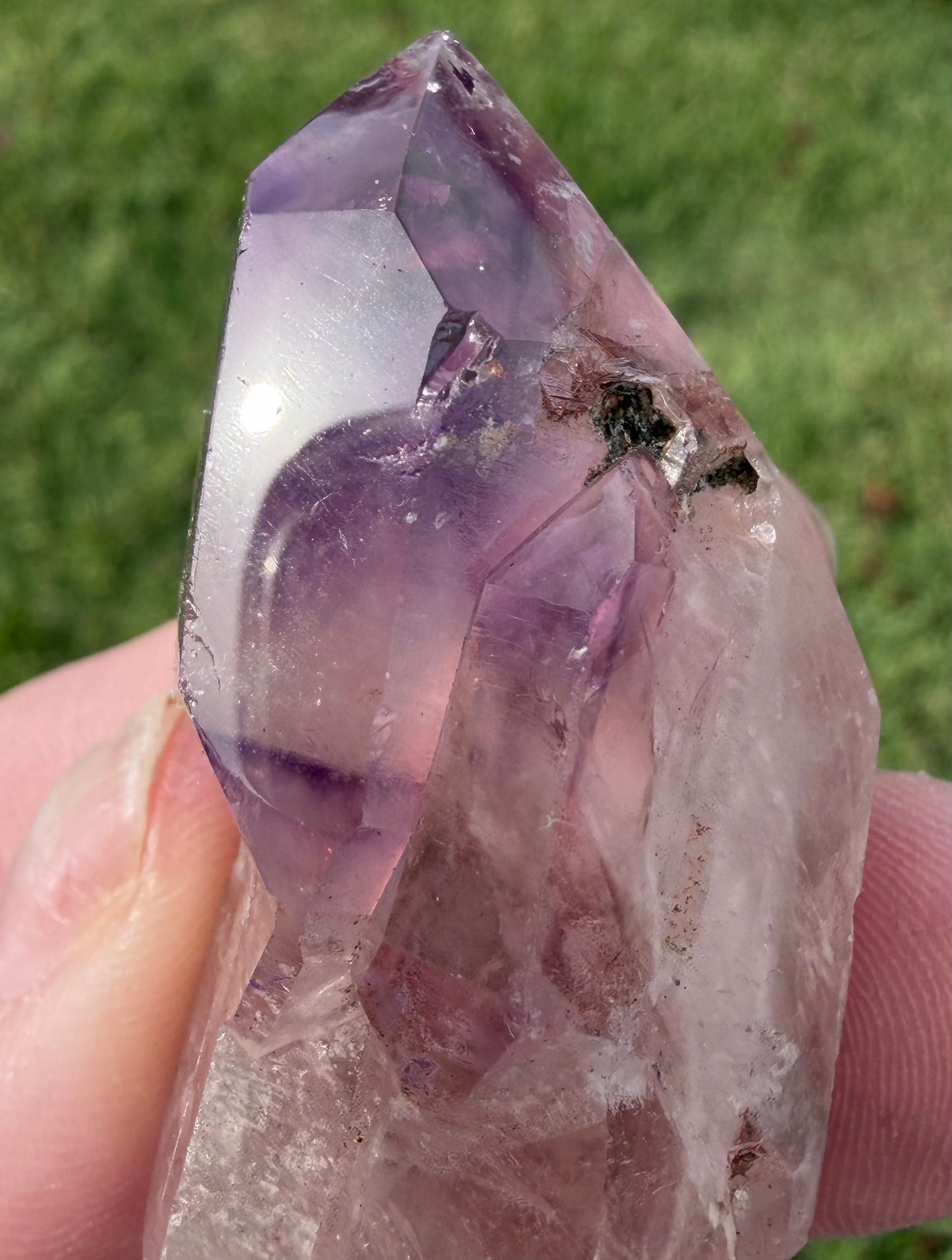 Included Amethyst Point Madagascar – 33g