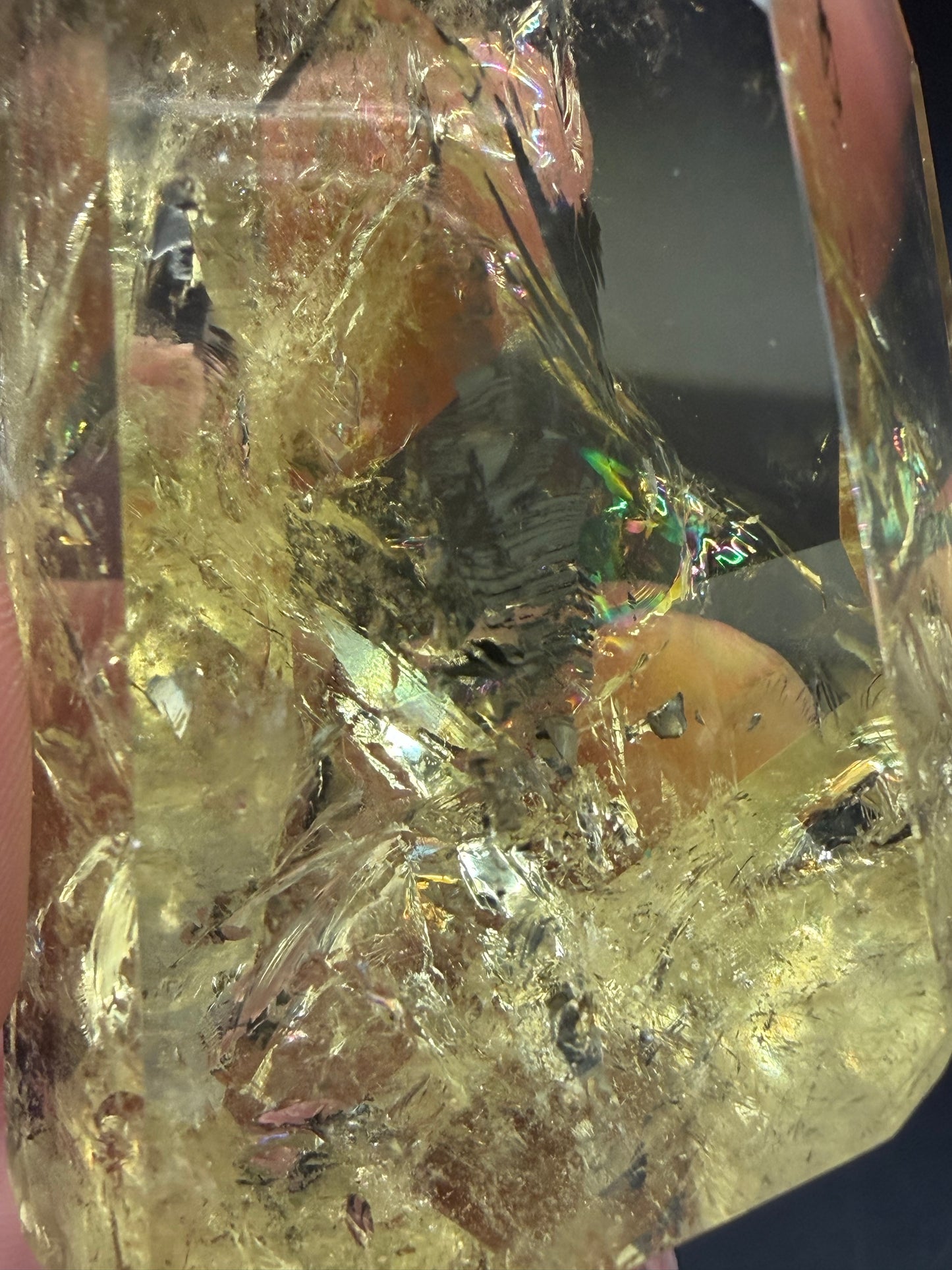 Golden Citrine Point Freeform – High Clarity with Rainbow Inclusions