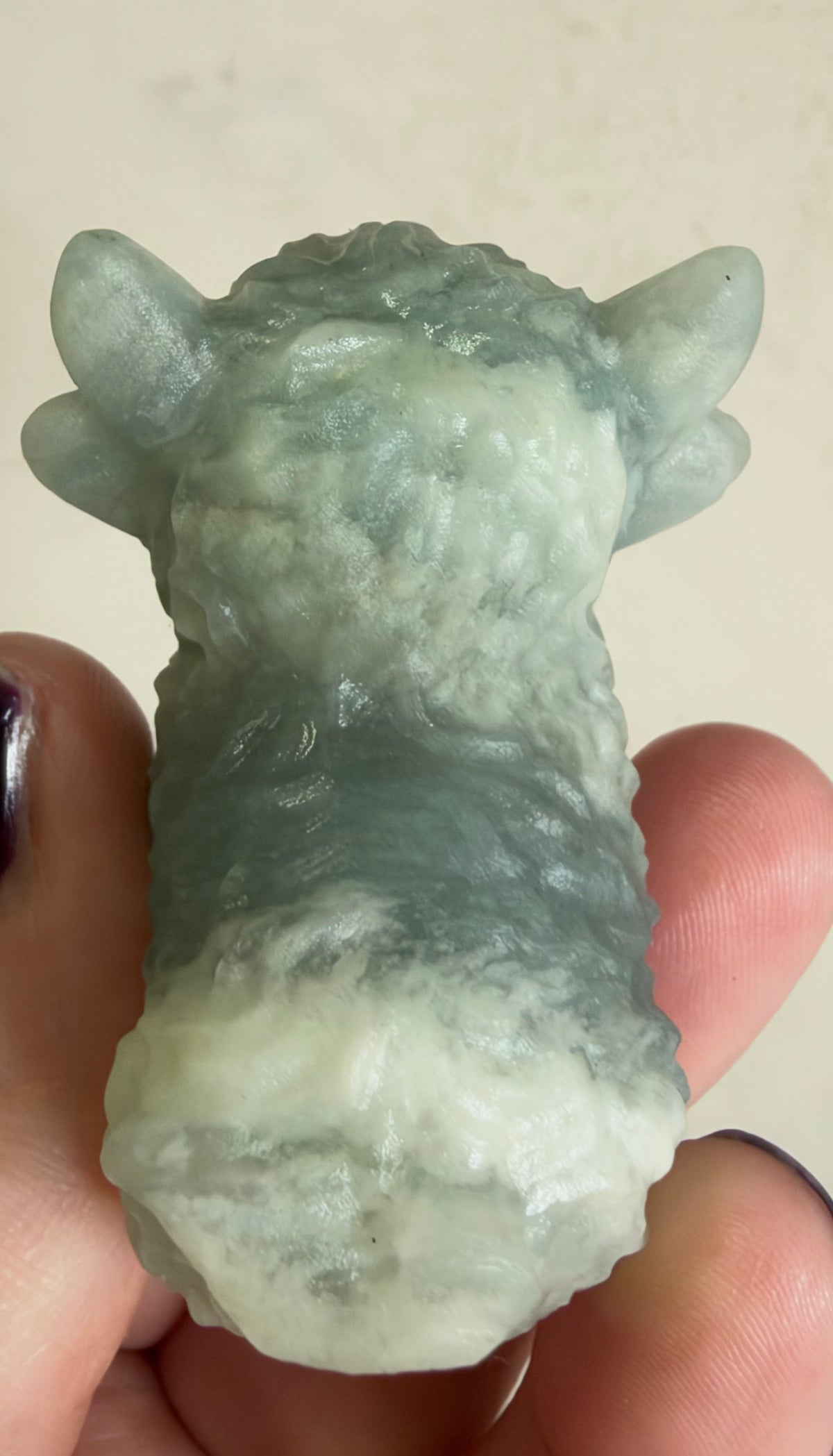 Pale Blue & Cream Highland Cow Carving – 5–6 cm