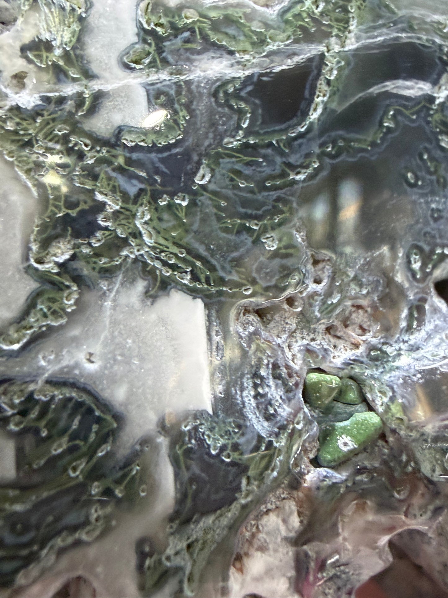 Moss Agate Druzy Skull – 8cm 277g