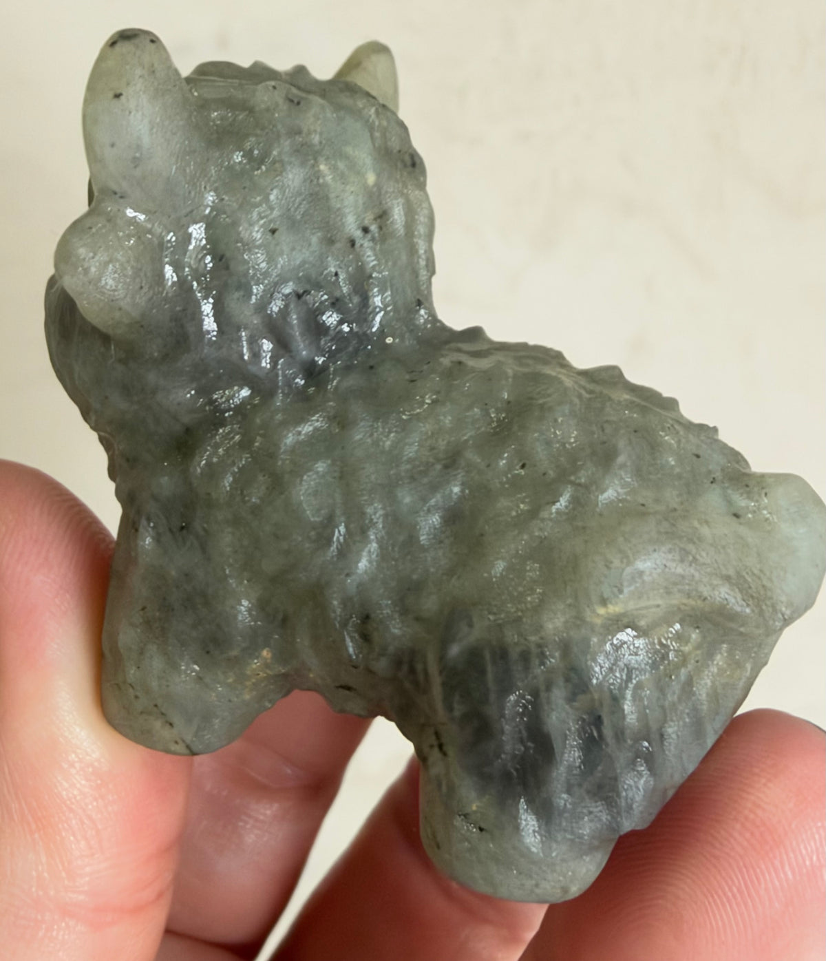 Highland Cow Labradorite Carving – 5–6 cm