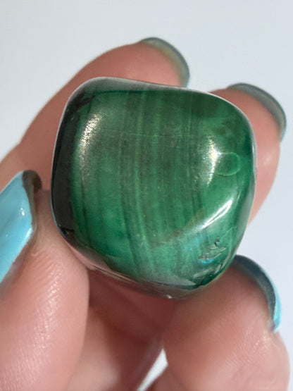 Malachite Tumble Stone – Silken Banded Pattern F -