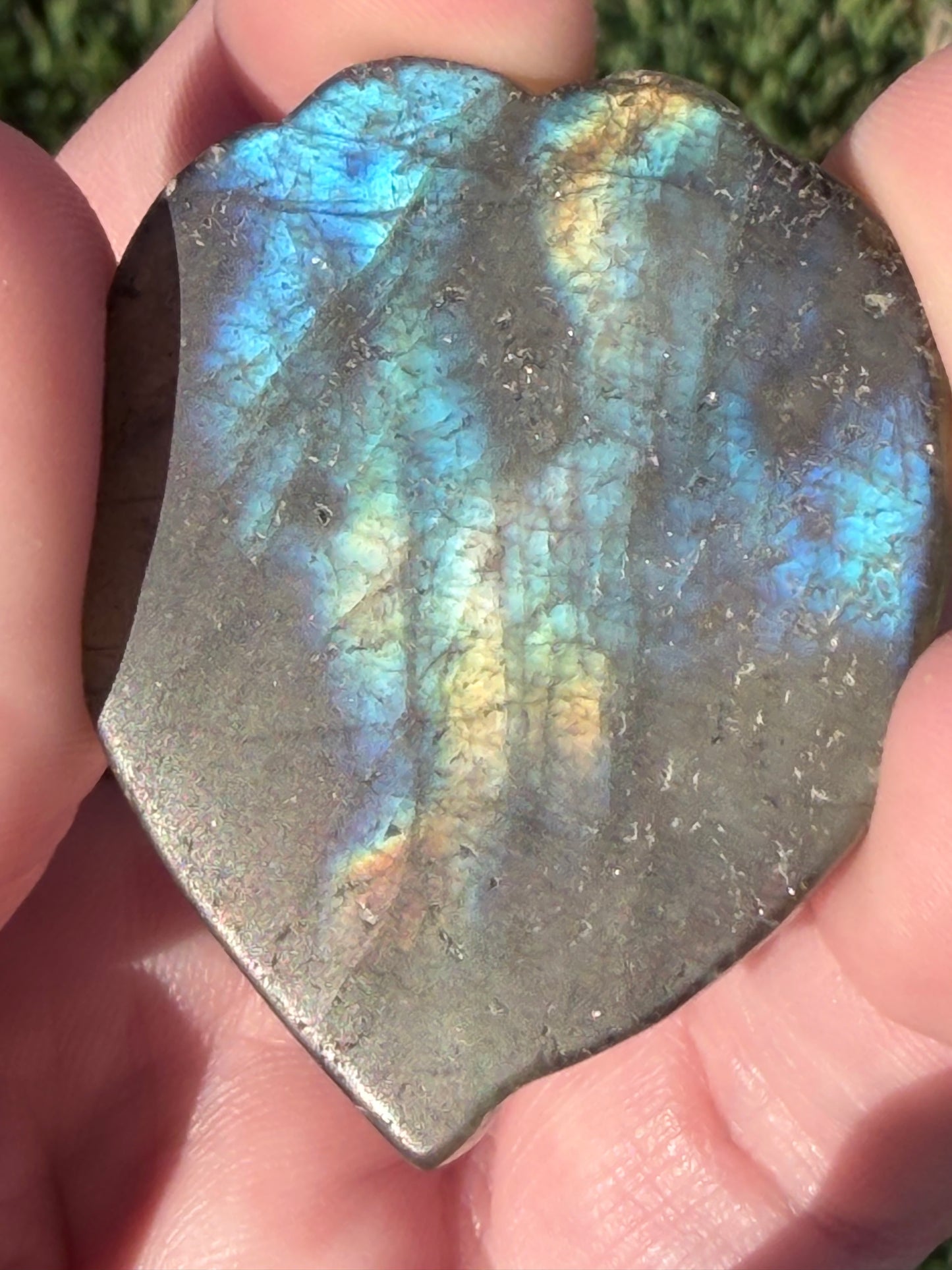 Labradorite Lion Face Carving – 5cm