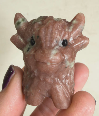 Highland Cow Peach Blossom Carving – 5–6 cm