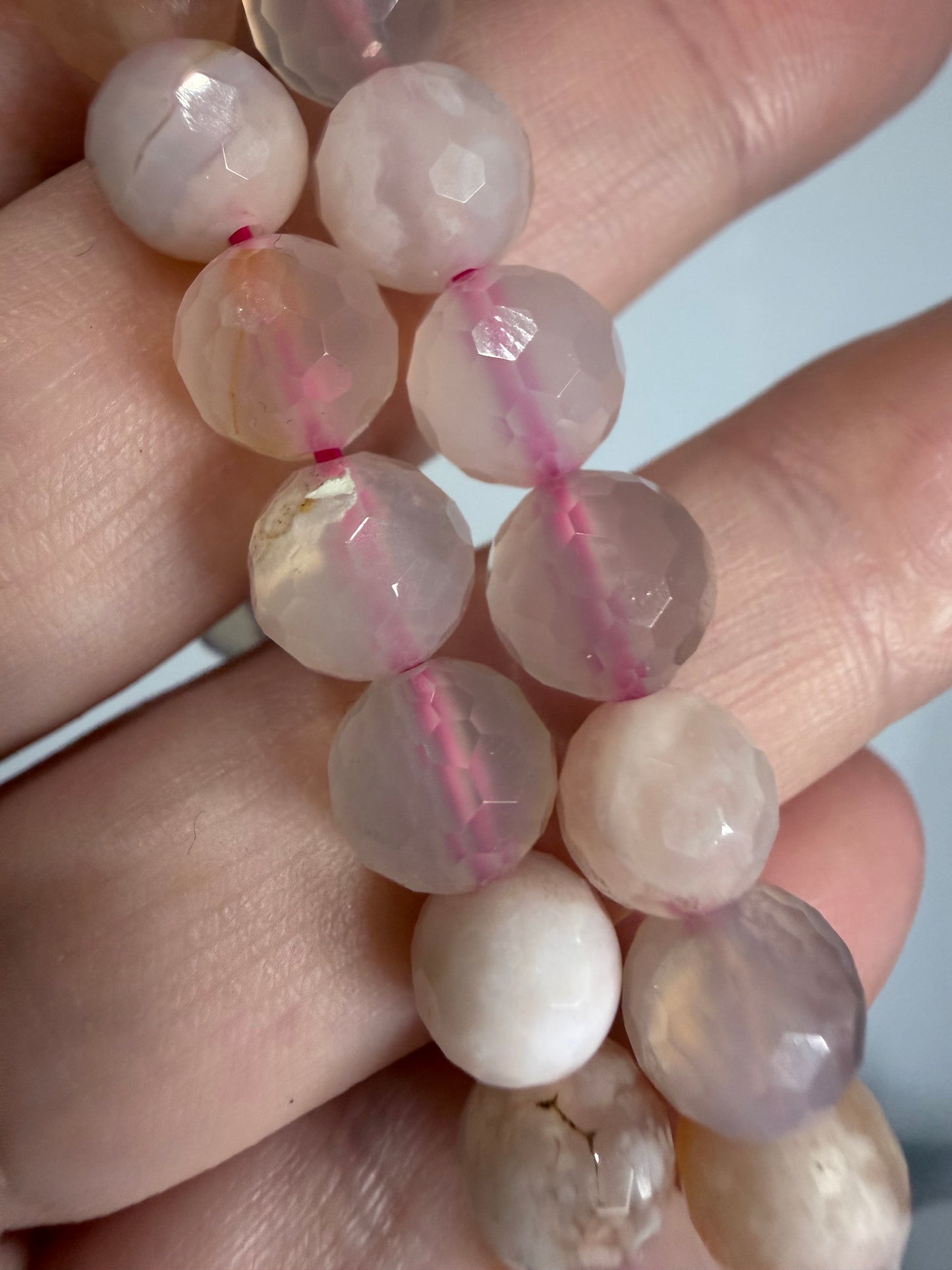 8mm Flower Agate Faceted Bracelet

Growth • New Beginnings • Emotional Healing