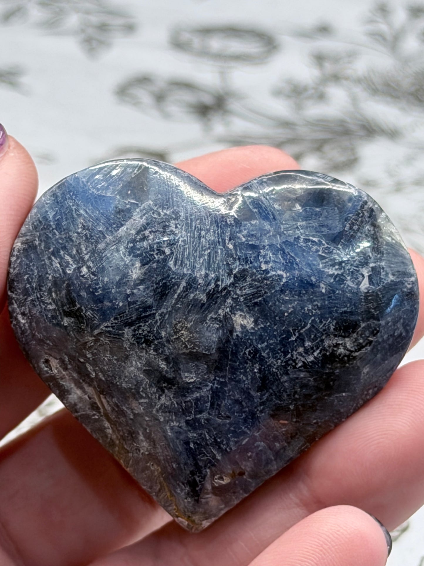 Kyanite Heart (Self-Standing) – 5 x 4.6cm | 103g