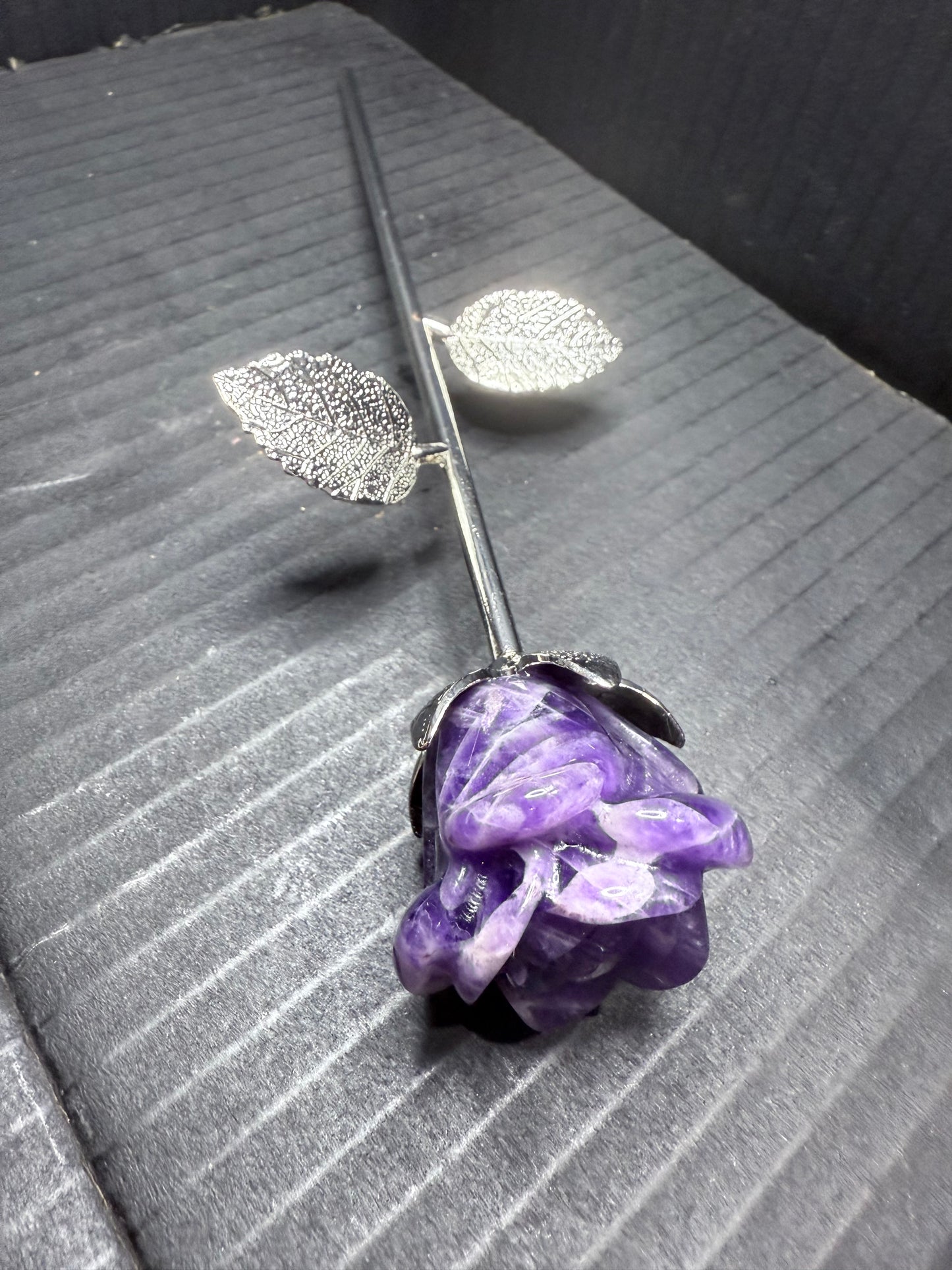 Dream Amethyst long stem Rose