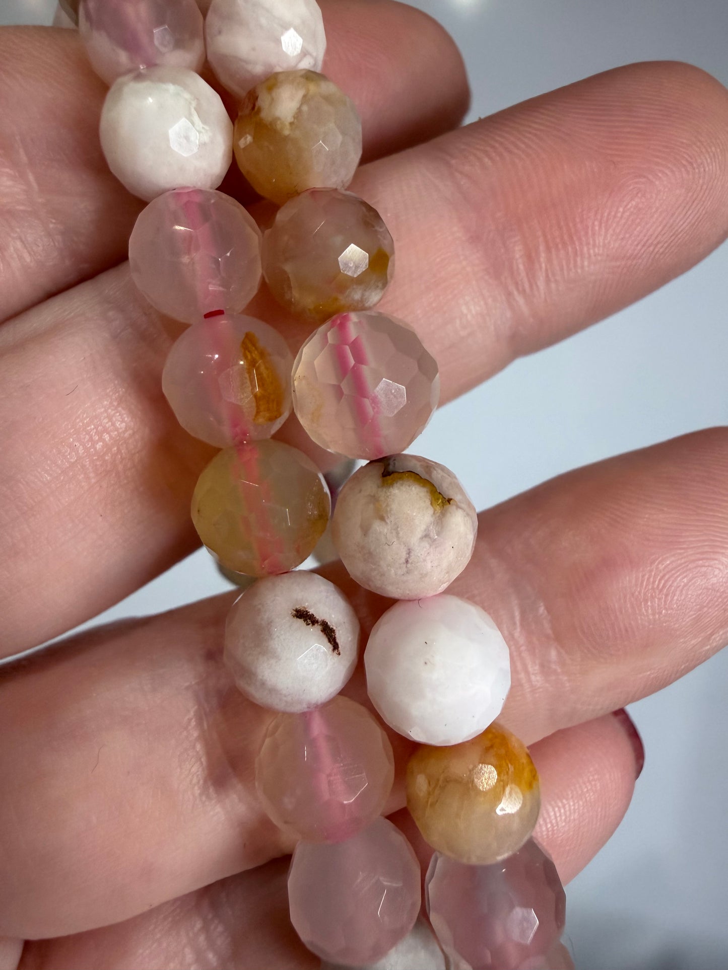 8mm Flower Agate Faceted Bracelet

Growth • New Beginnings • Emotional Healing