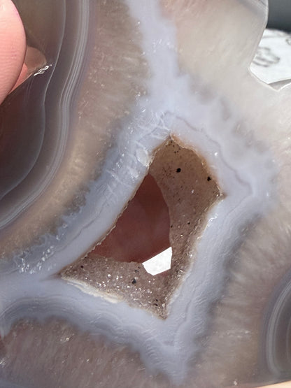 Druzy Banded Agate Cat “Geode Window” — 180g | 9.5 x 9.2cm