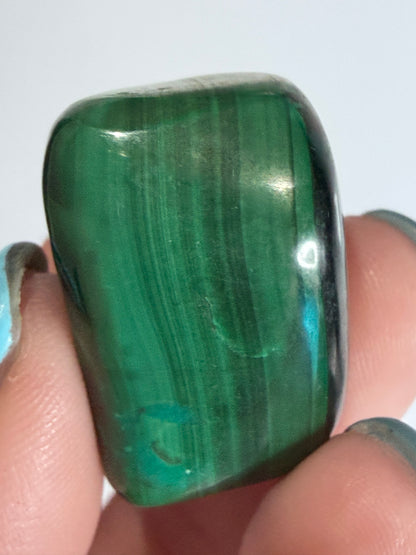 Malachite Tumble Stone – Silken Banded Pattern F -