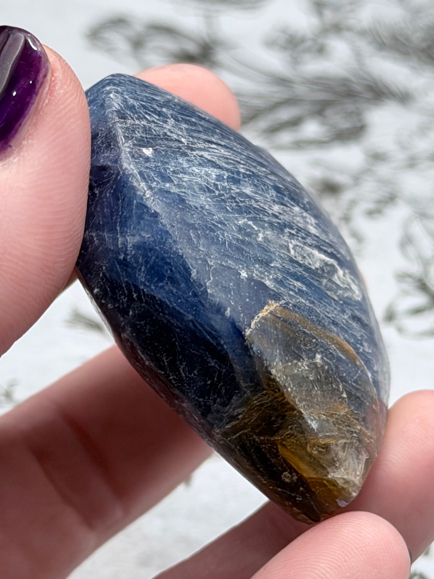 Kyanite Heart (Self-Standing) – 5.8 x 5.1cm | 105g