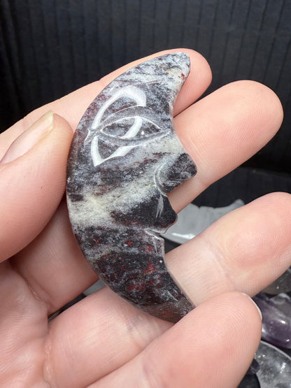 Small Moon Face Carvings (Assorted Crystals)