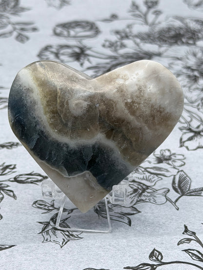 Fluorite in Matrix Heart – 100g | 6 x 5.6cm (UV Reactive) 💙✨