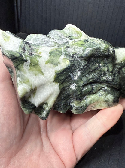 Serpentine Jade Dragon Head | 757g | 13 × 10cm