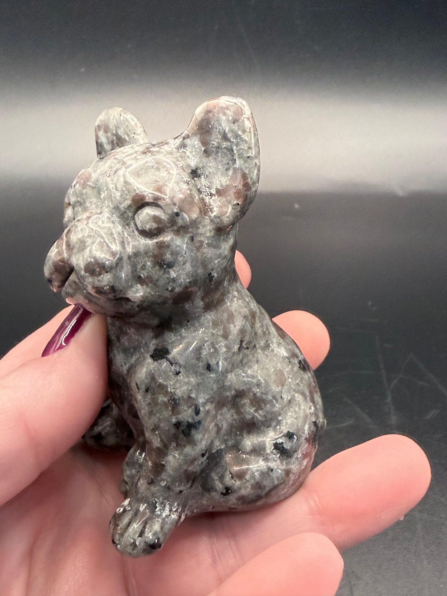 Yooperlite French Bulldog Carving 8.5cm