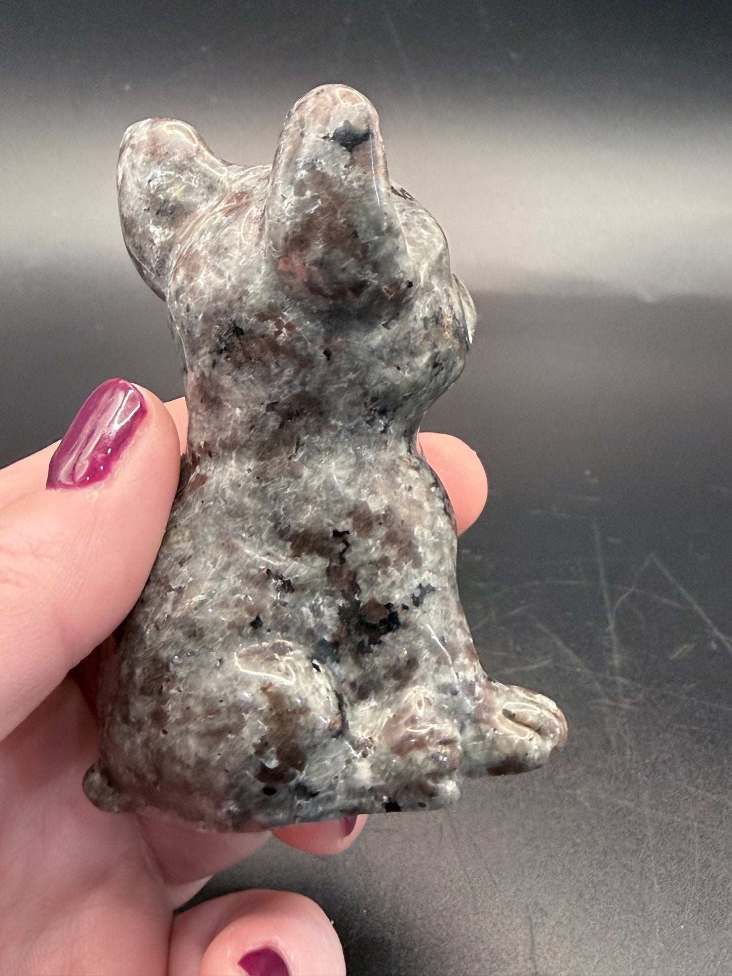 Yooperlite French Bulldog Carving 8.5cm