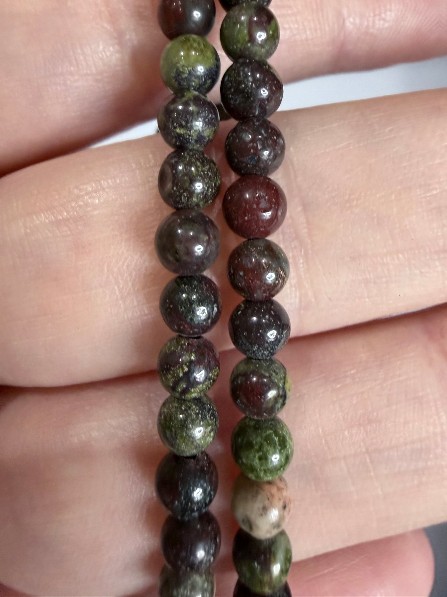 4mm Dragon Blood Jasper Bracelet –

Strength • Courage • Vitality
