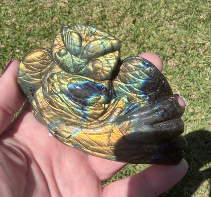 Labradorite Owl Carving – 236g (Gold & Blue Flash)