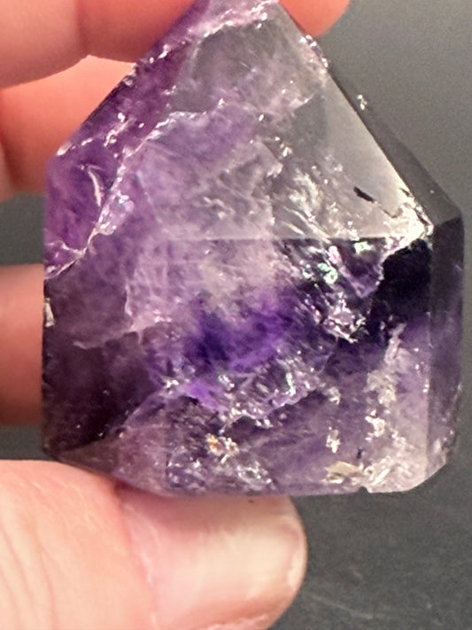 Amethyst Tower 45g  4×3cm