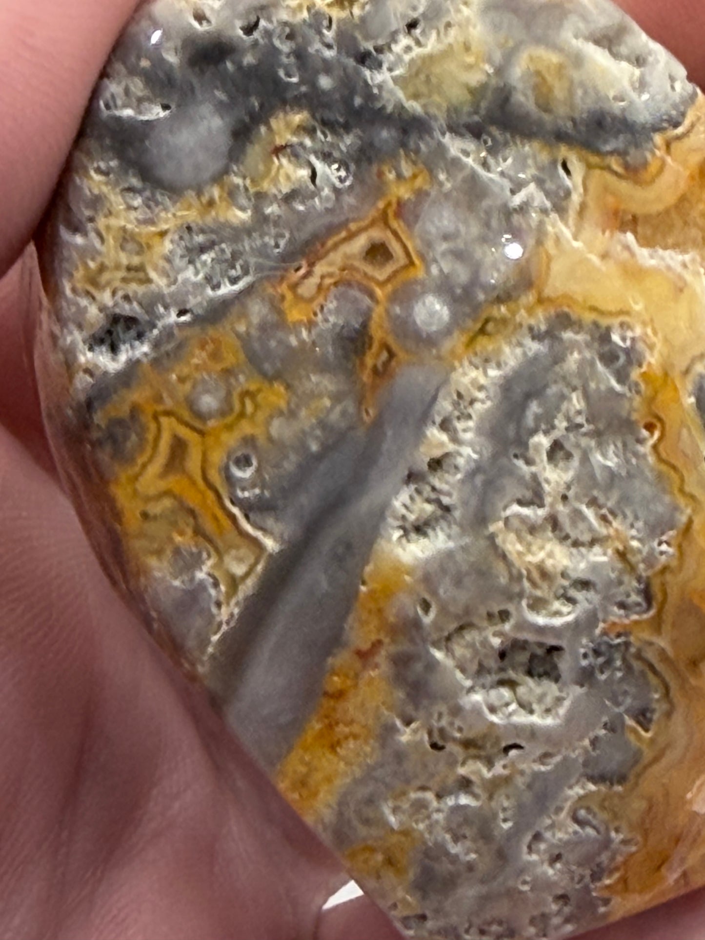 Crazy Lace Agate Heart – 90g | 5.6 x 4.6cm