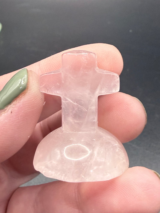 Rose Quartz Cross Carving – 3.1cm