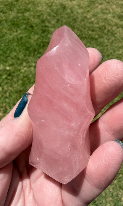 Bright Pink Rose Quartz Flame – 100g
