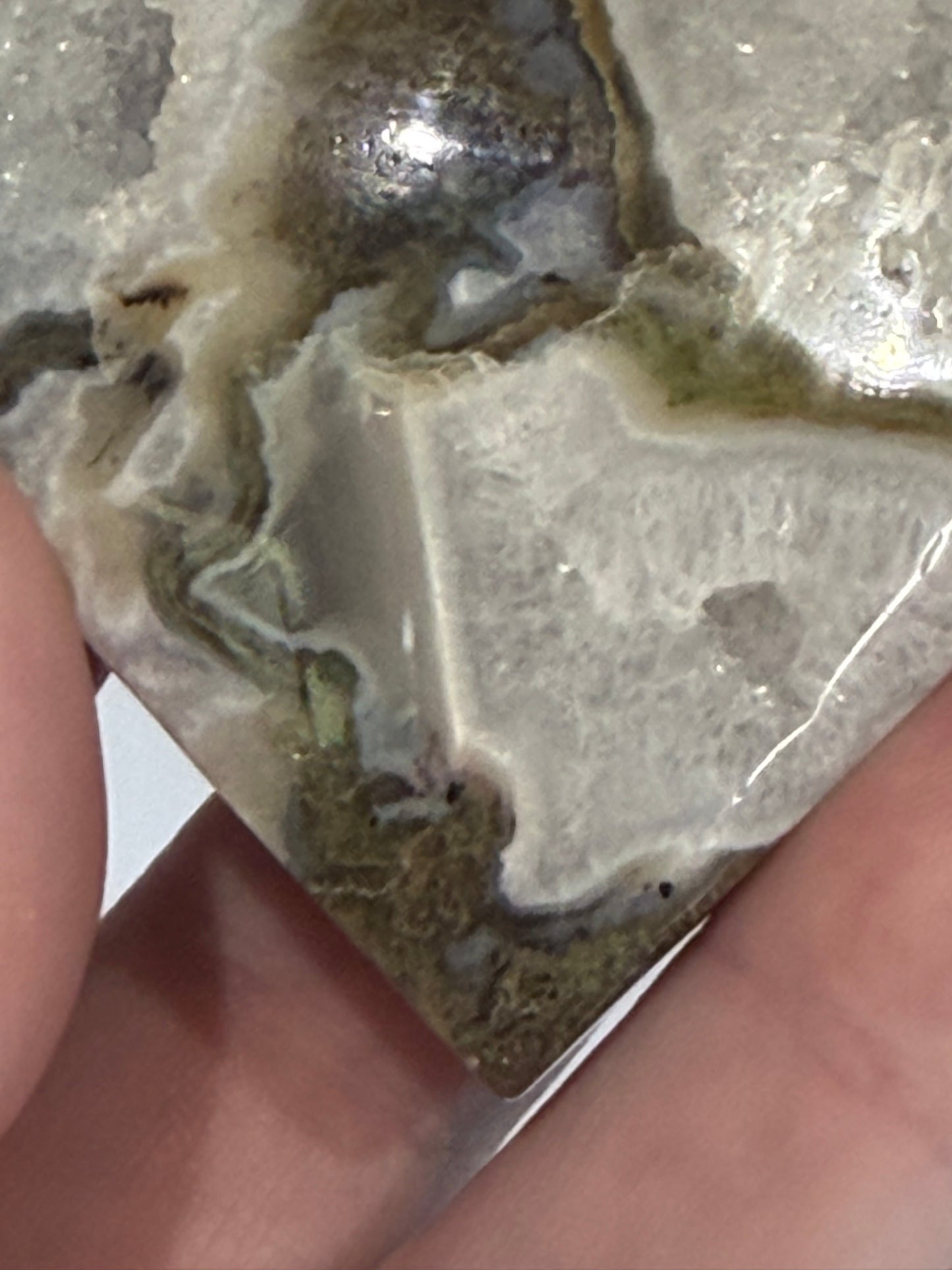 Moss Agate Druzy Heart – Self Standing C - 5.6cm