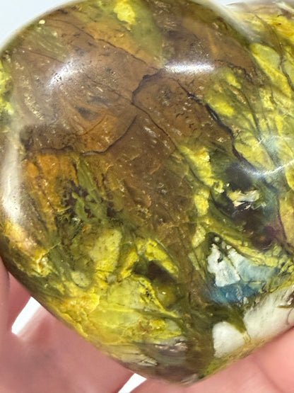 Green Opal Heart with Stand – 156g | 6.8cm