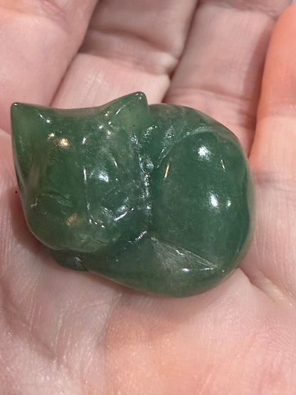 Sleeping Cat Crystal Carving – 3cm (Mixed Materials)