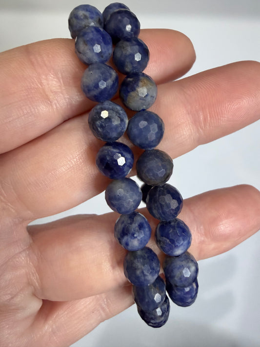 8mm Sodalite Faceted Bracelet

Clarity • Communication • Intuition