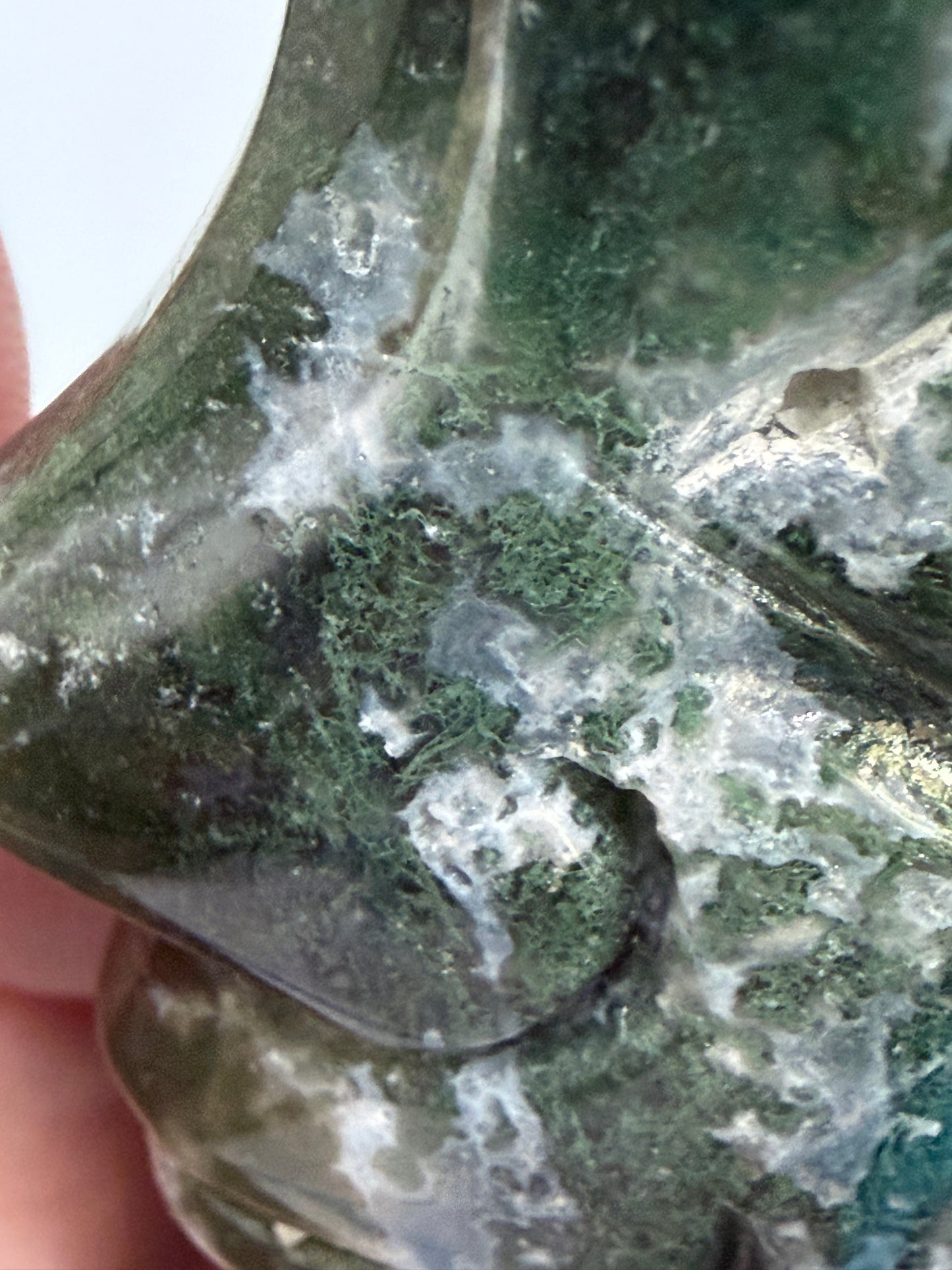 Moss Agate Moon Face Carving – 12.2cm