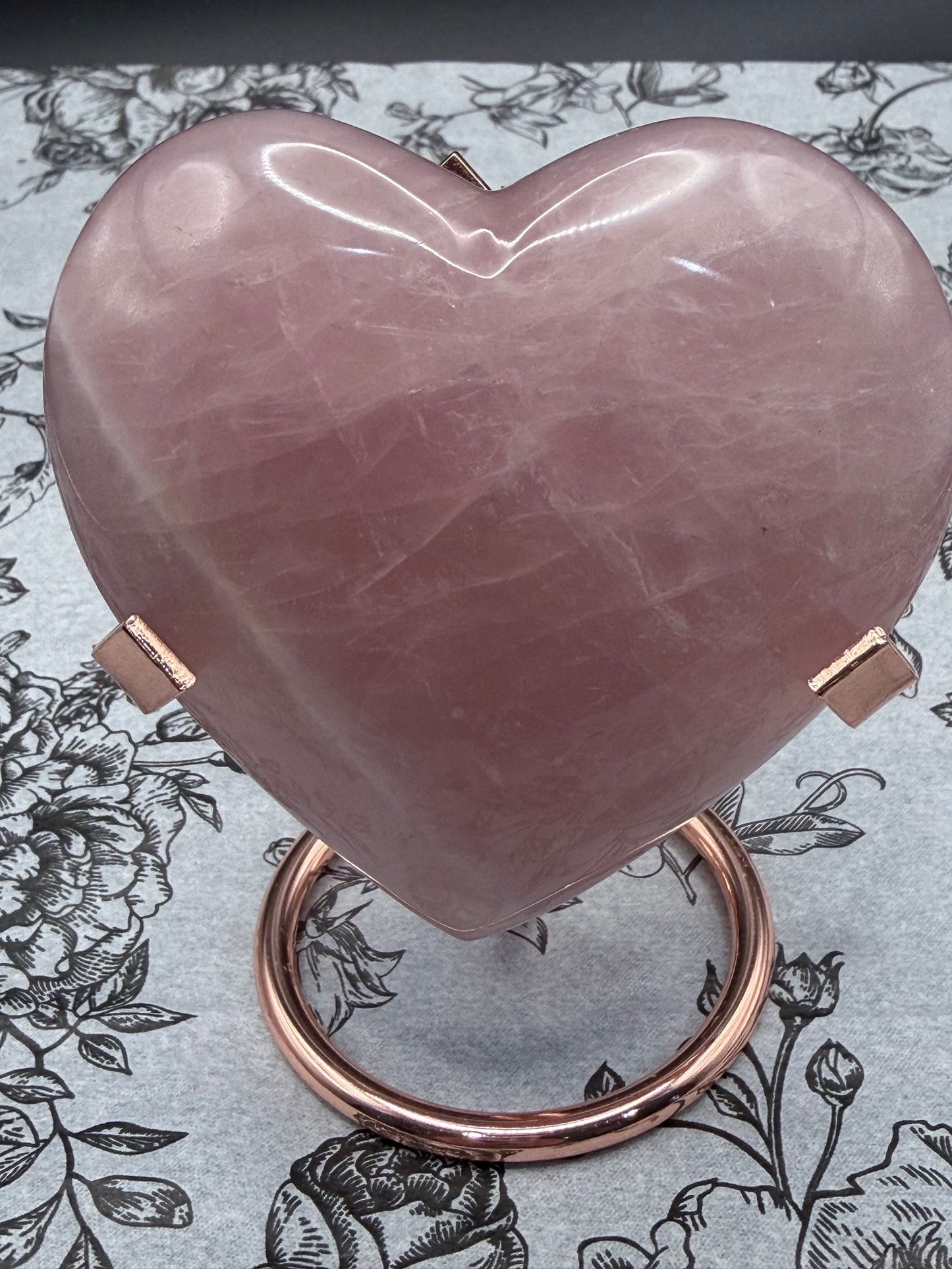 Large Rose Quartz Heart with Stand – Love & Heart Healing (314g | 8.8 × 8.3cm)