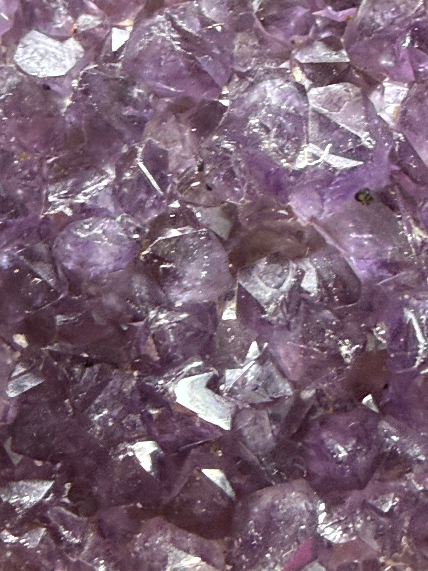 Amethyst Druzy Heart Cluster With Stand – 5.6cm (C)