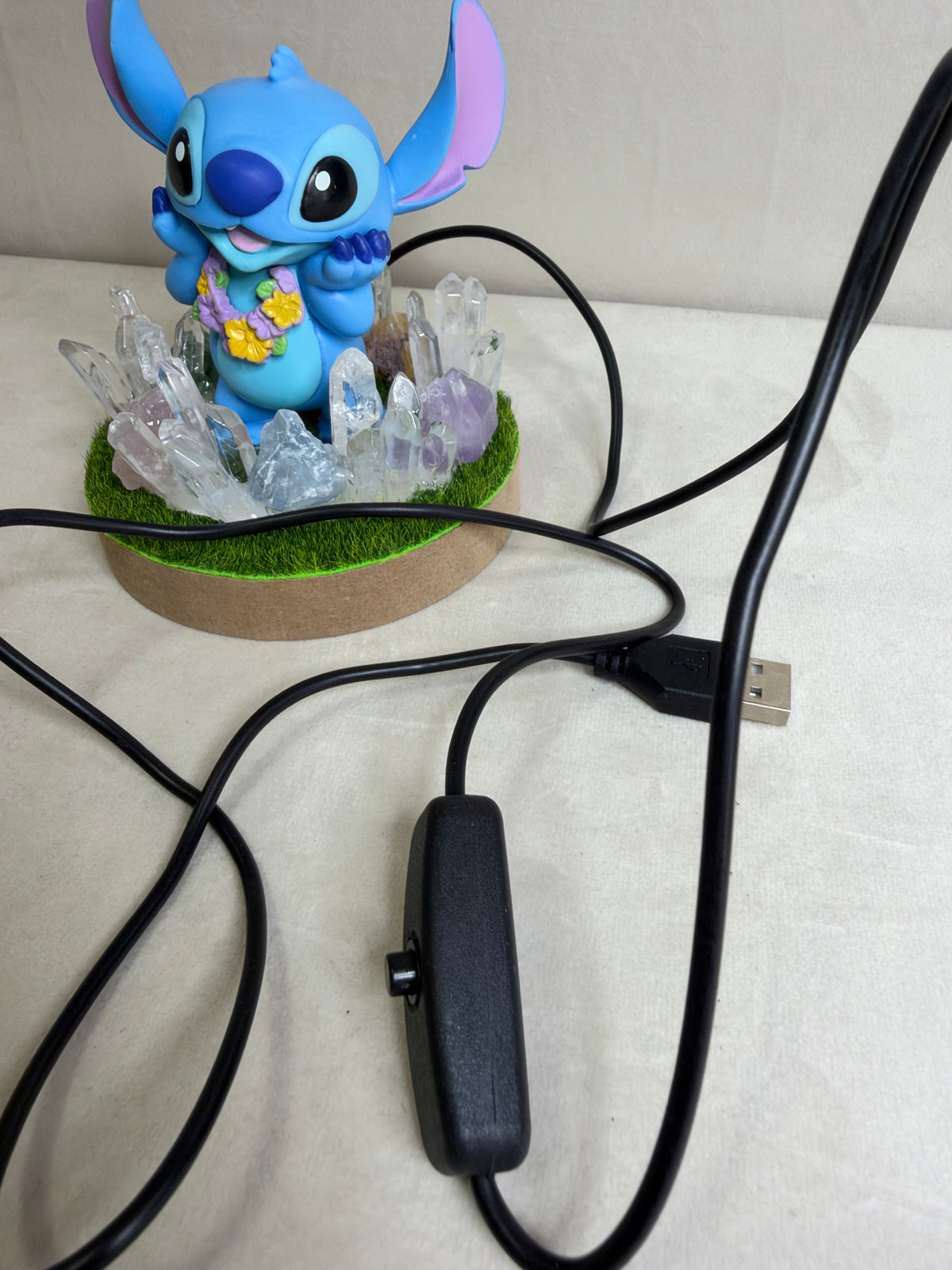 Stitch Crystal Garden USB Lamp – Approx. 11 cm Base