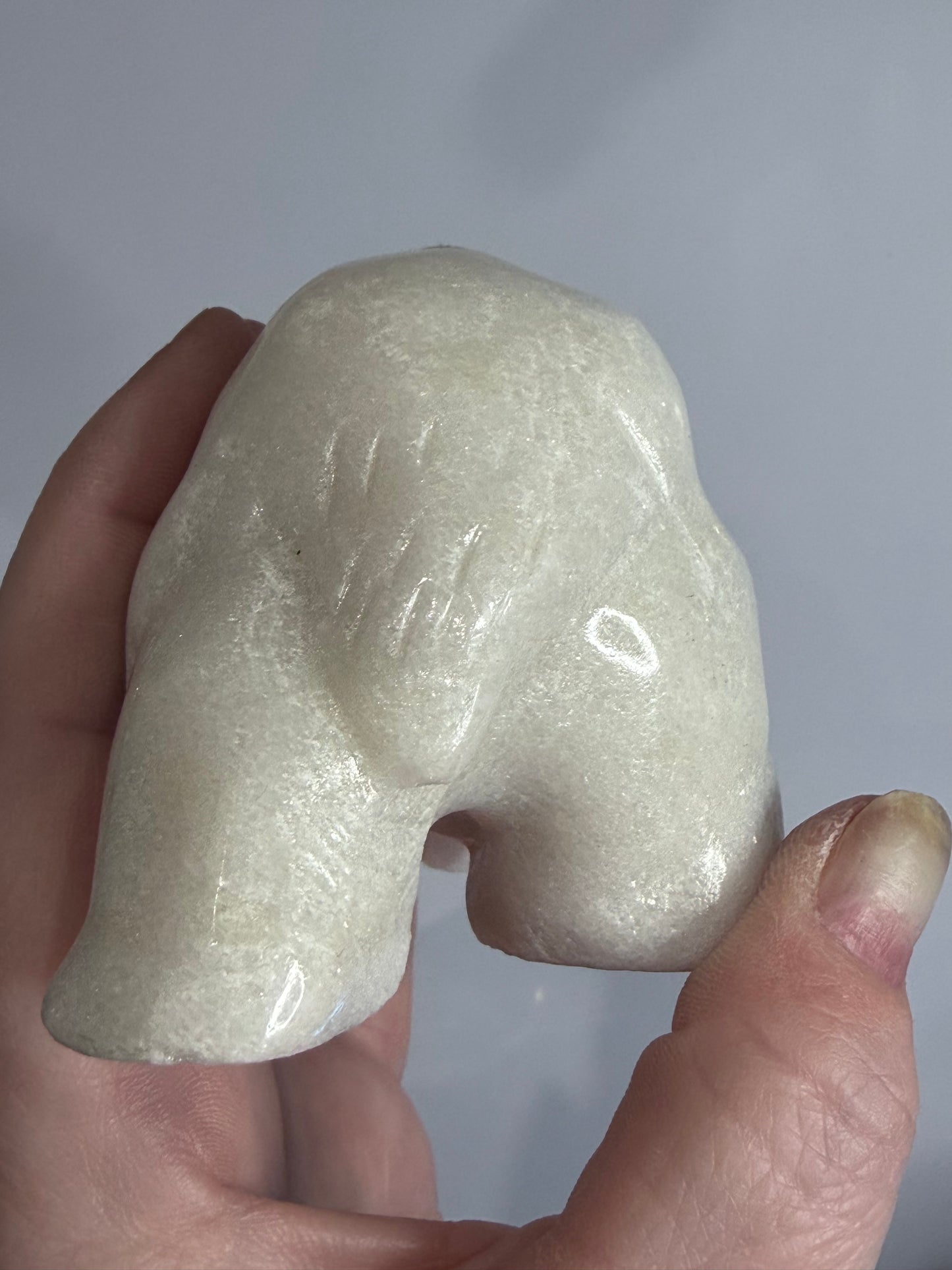 White Jade Polar Bear Crystal Carving – 13 cm | 547 g