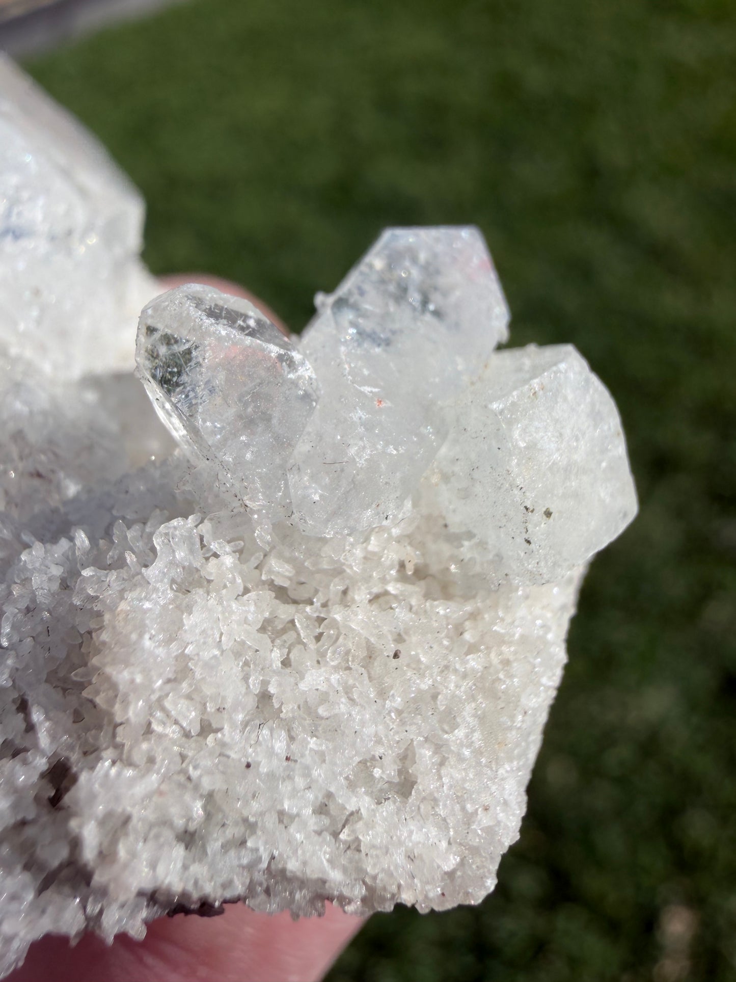 Jalgaon Apophyllite on Chalcedony with Celadonite | 33g