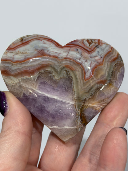 Amethyst & Agate Banded Heart – Free-Standing | 7.4 × 6.8 cm | 150 g B