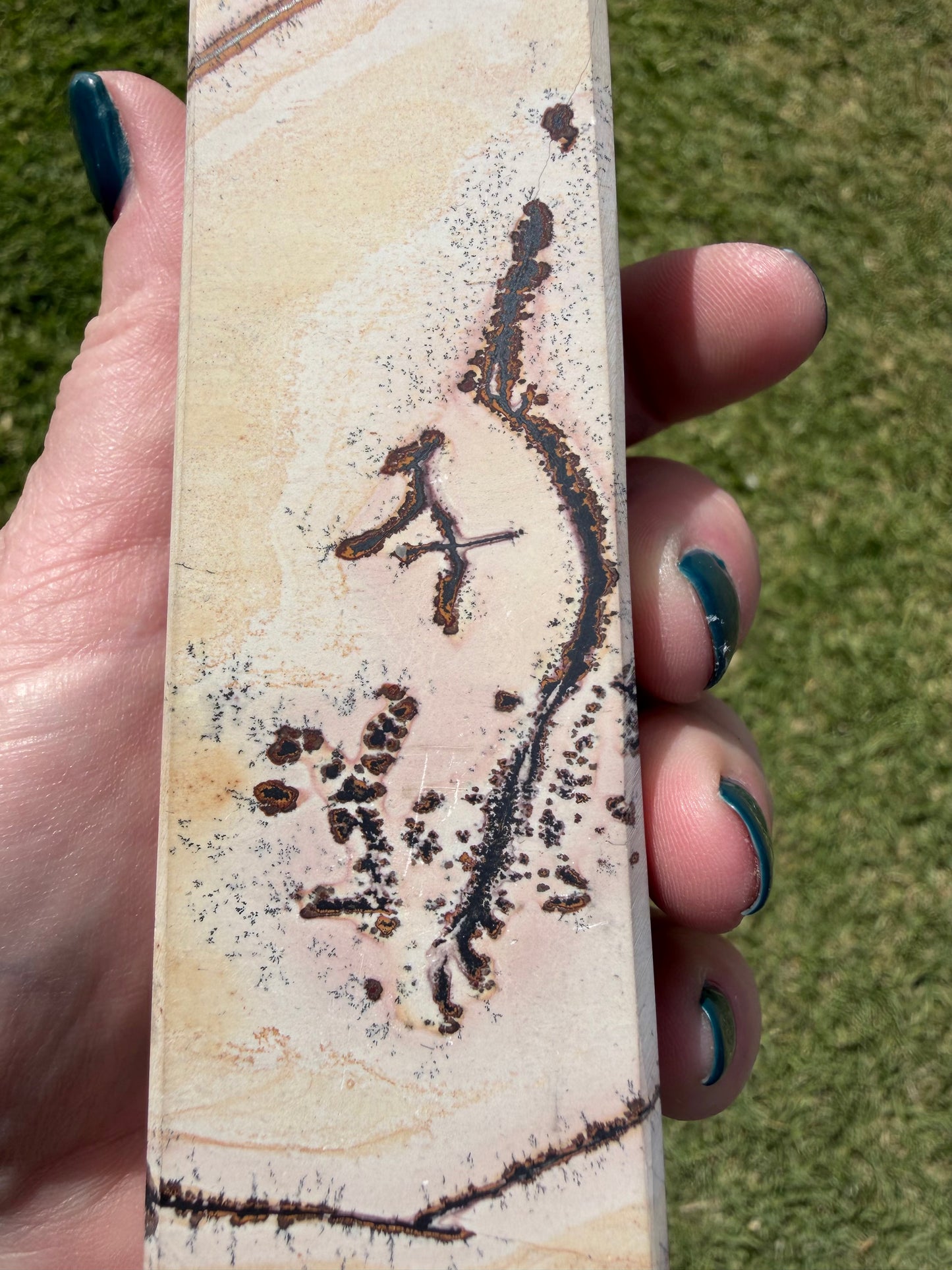 Picture Jasper Tower – Statement Piece