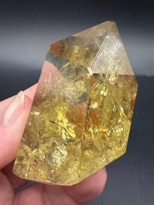 Golden Citrine Point Freeform – High Clarity with Rainbow Inclusions