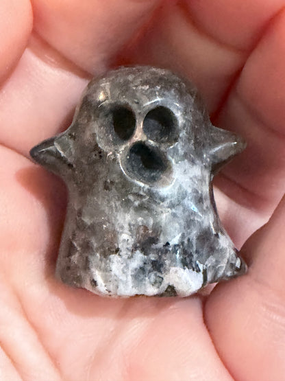 Ghost Crystal Mini Carving – Various Materials – 4cm